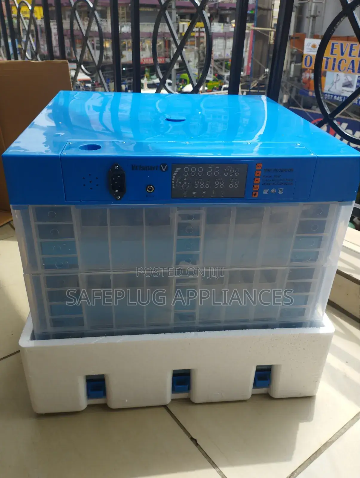 192 Eggs Smart Digital Egg Incubator With Auto Egg Turning