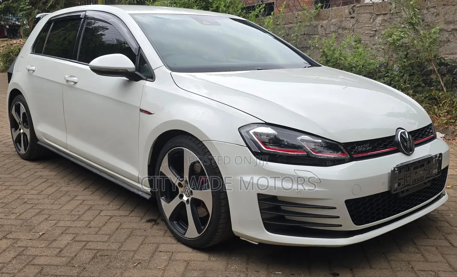 Volkswagen Golf 2015 White