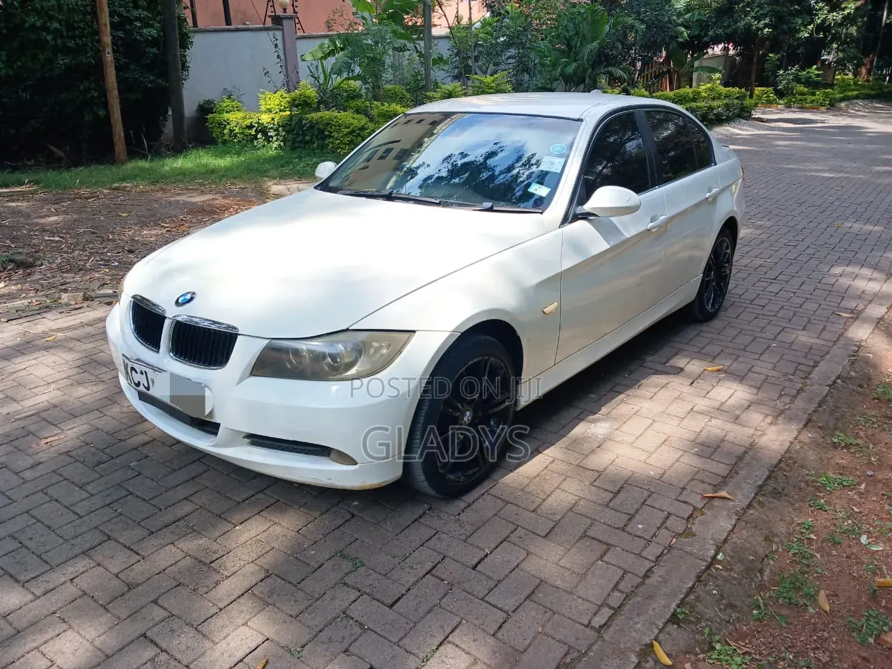 BMW 320i 2009 White