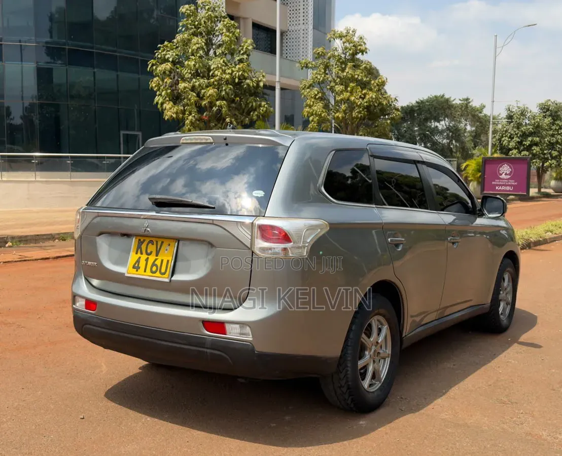 Mitsubishi Outlander 2012 Gray