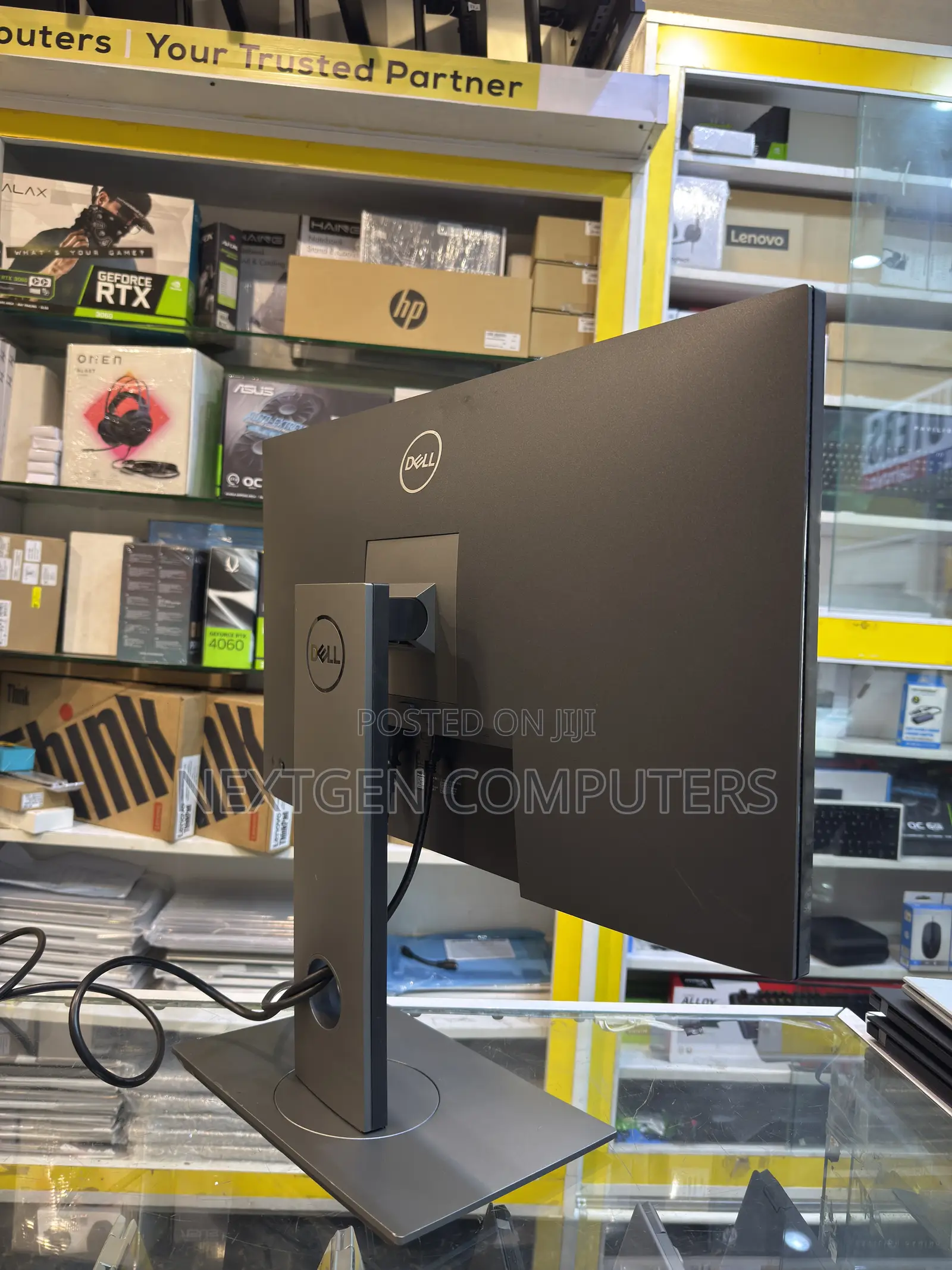 Dell P2721Q 27” (3840 X 2160P) IPS USB-C Frameless Monitor