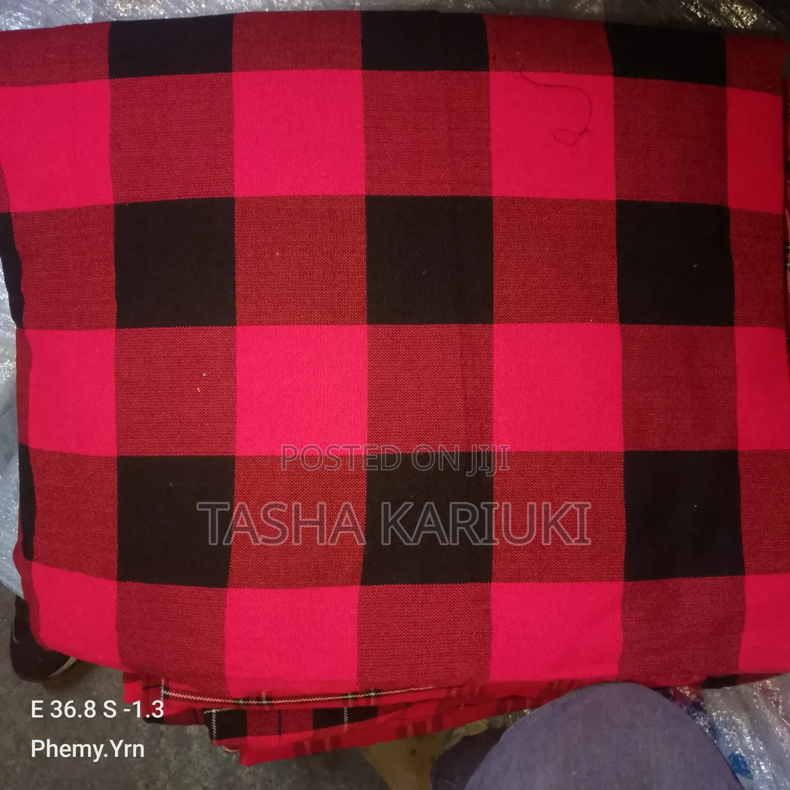 Soft Fleece Maasai Throw Blanket – Warm Comfortable