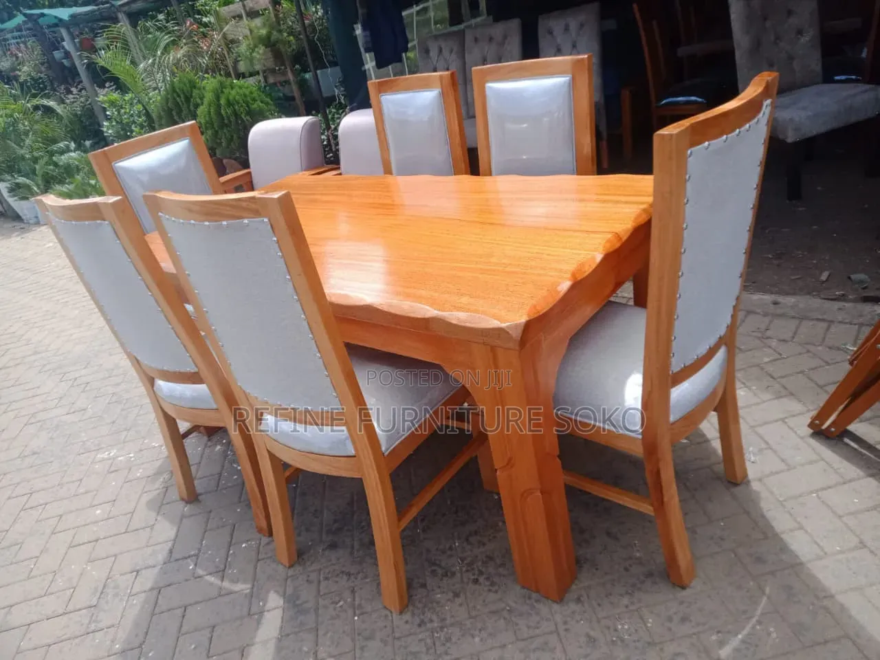 Dinning Set Available at a Fair and Affordable Price