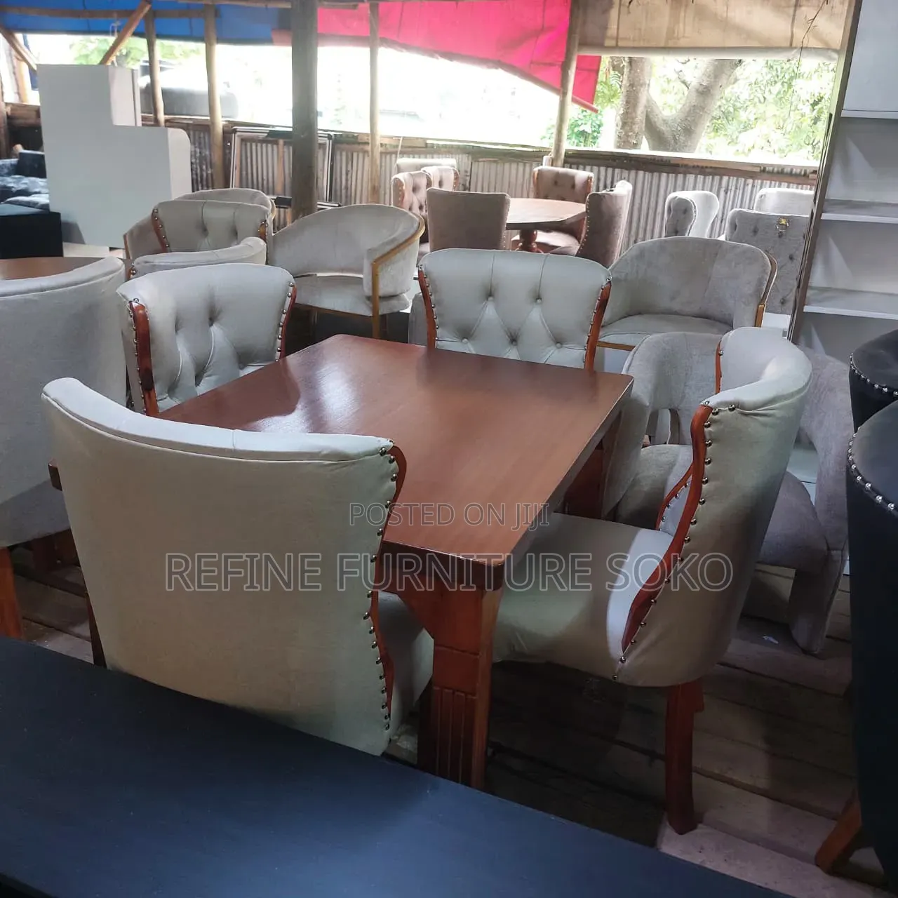 Dinning Set Available at a Fair and Affordable Price