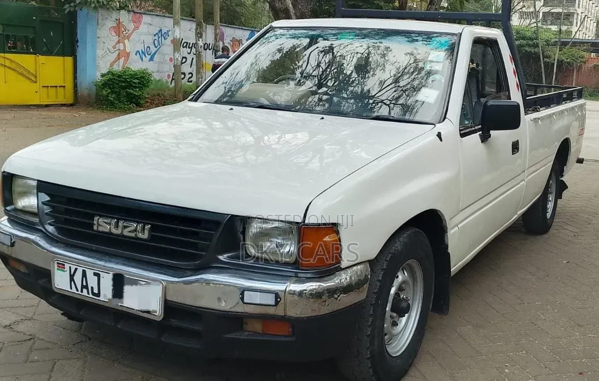 Isuzu Tougher 1998 White