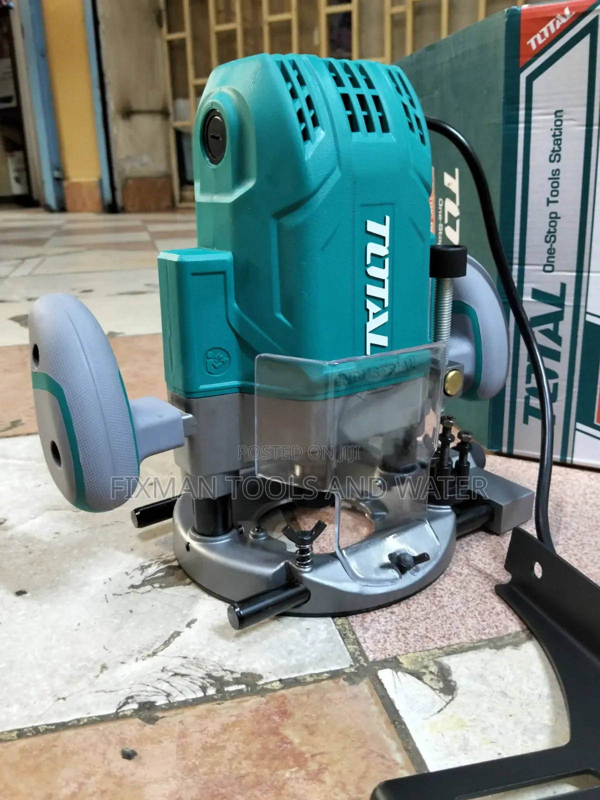 Powerful Total Router Machine 1600 Watts for Workshop and Industry