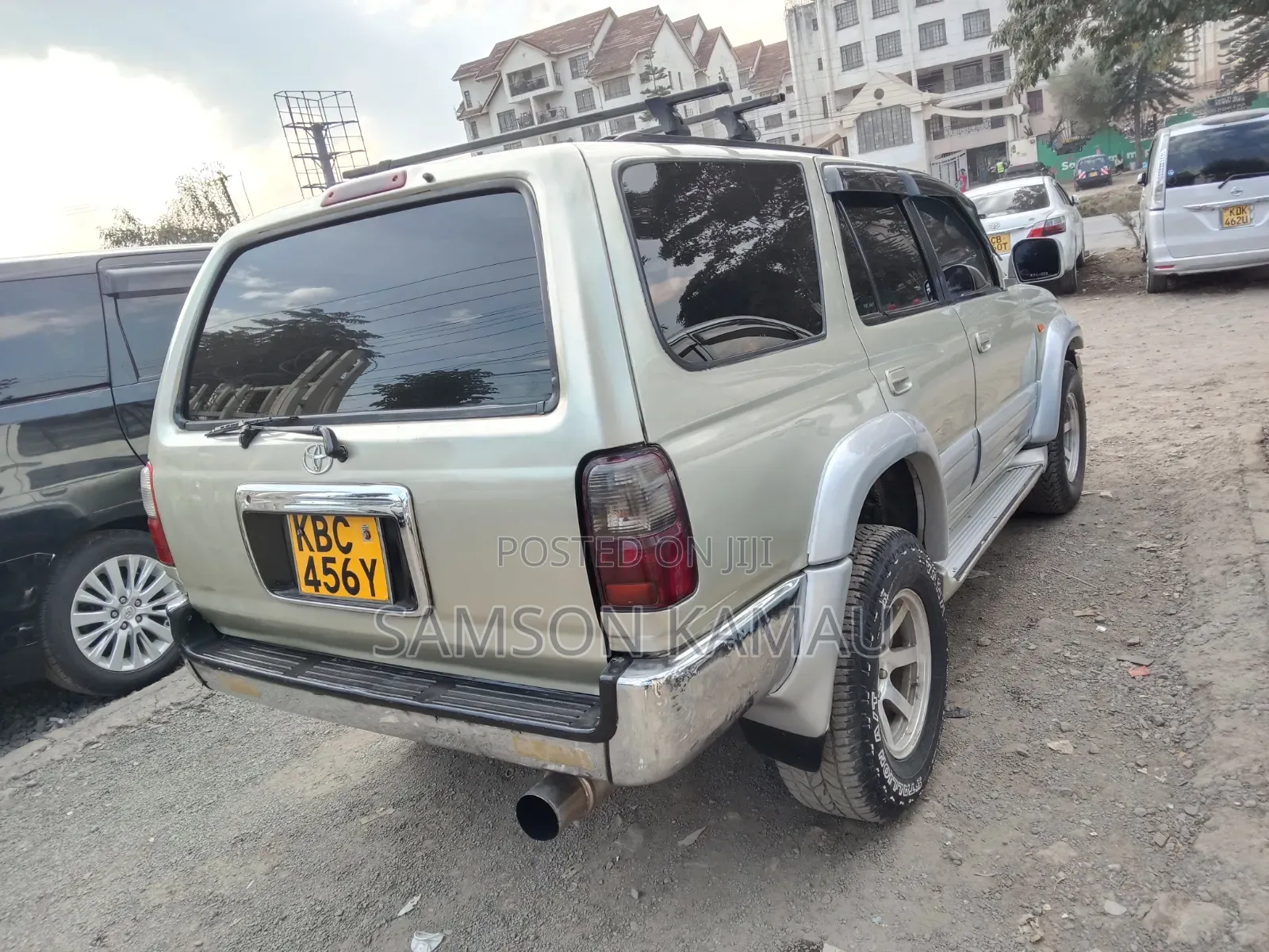 Toyota Hilux Surf 2000 Beige