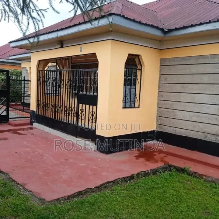 Furnished 3bdrm Bungalow in Joska for sale