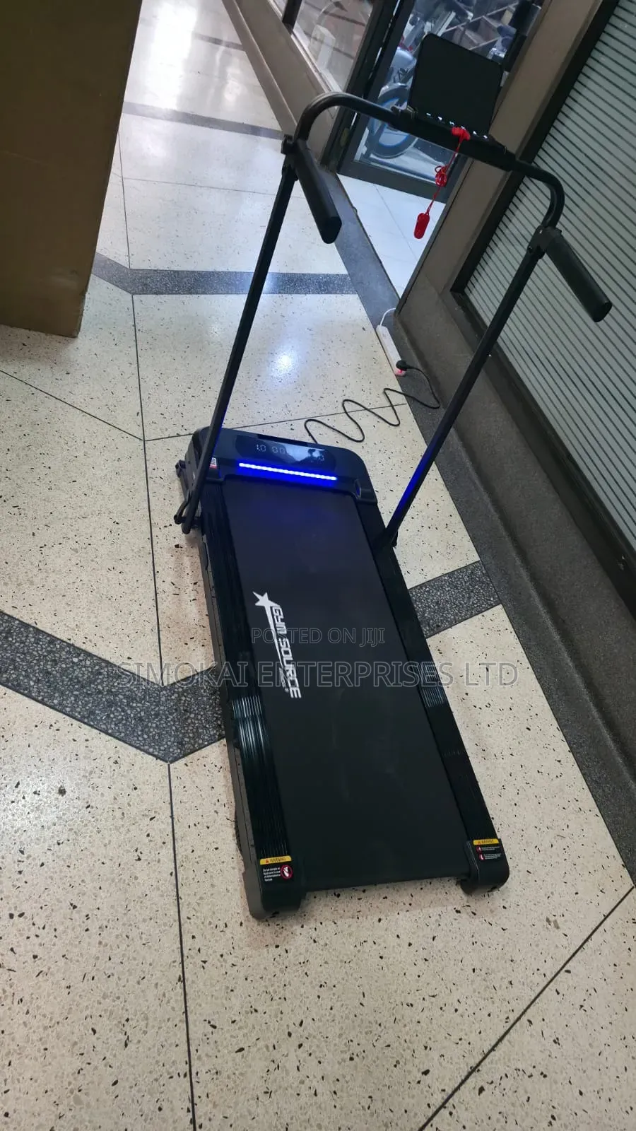 14Km/H Mini Treadmill With 9% Auto Incline