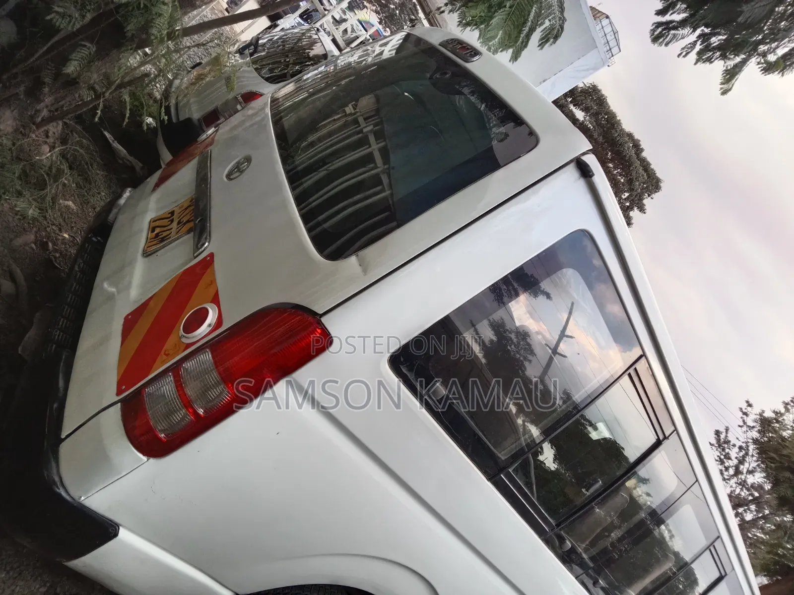Toyota HiAce 2009 White