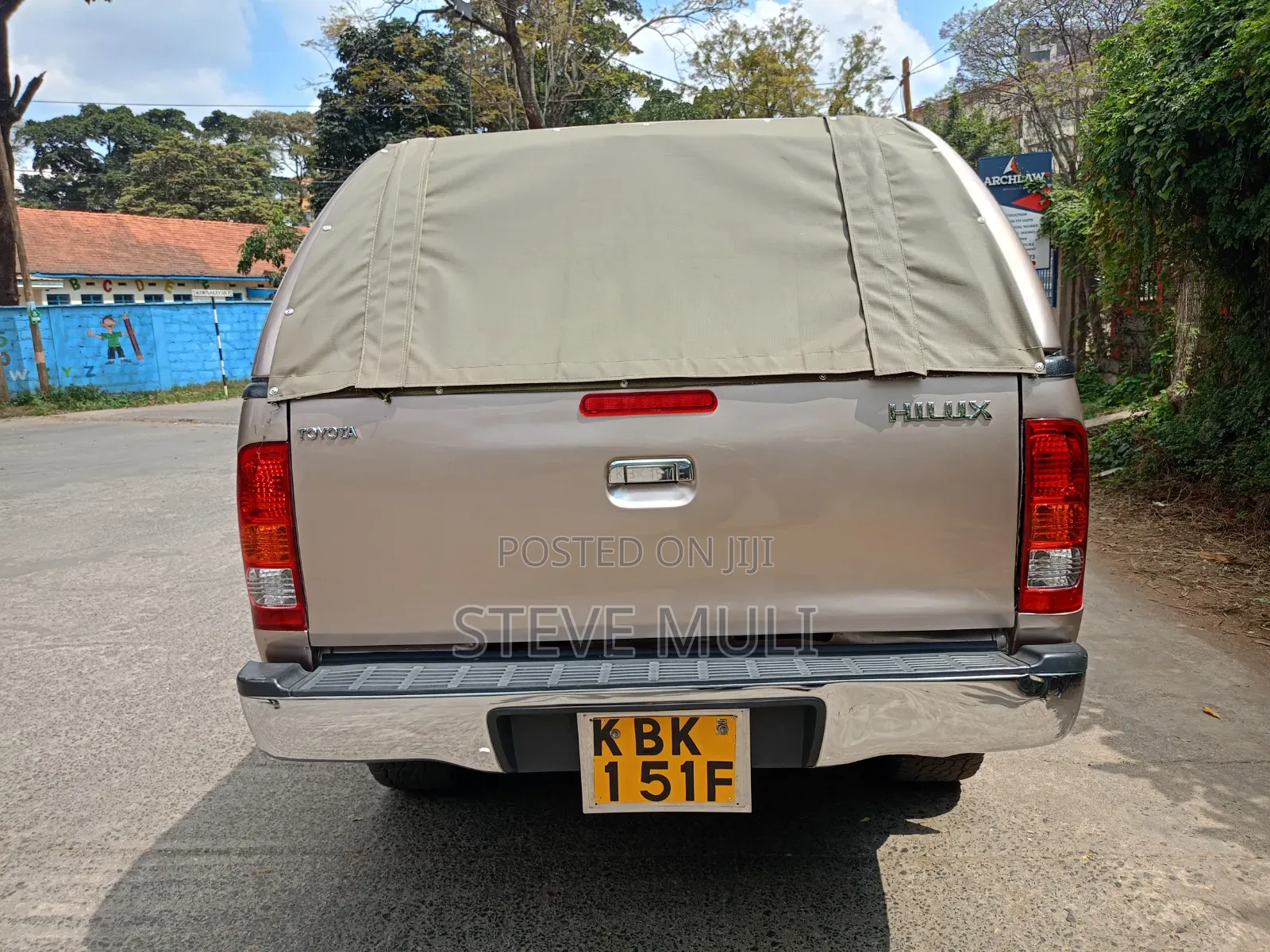 Toyota Hilux 2.5 Cab 2005 Gold