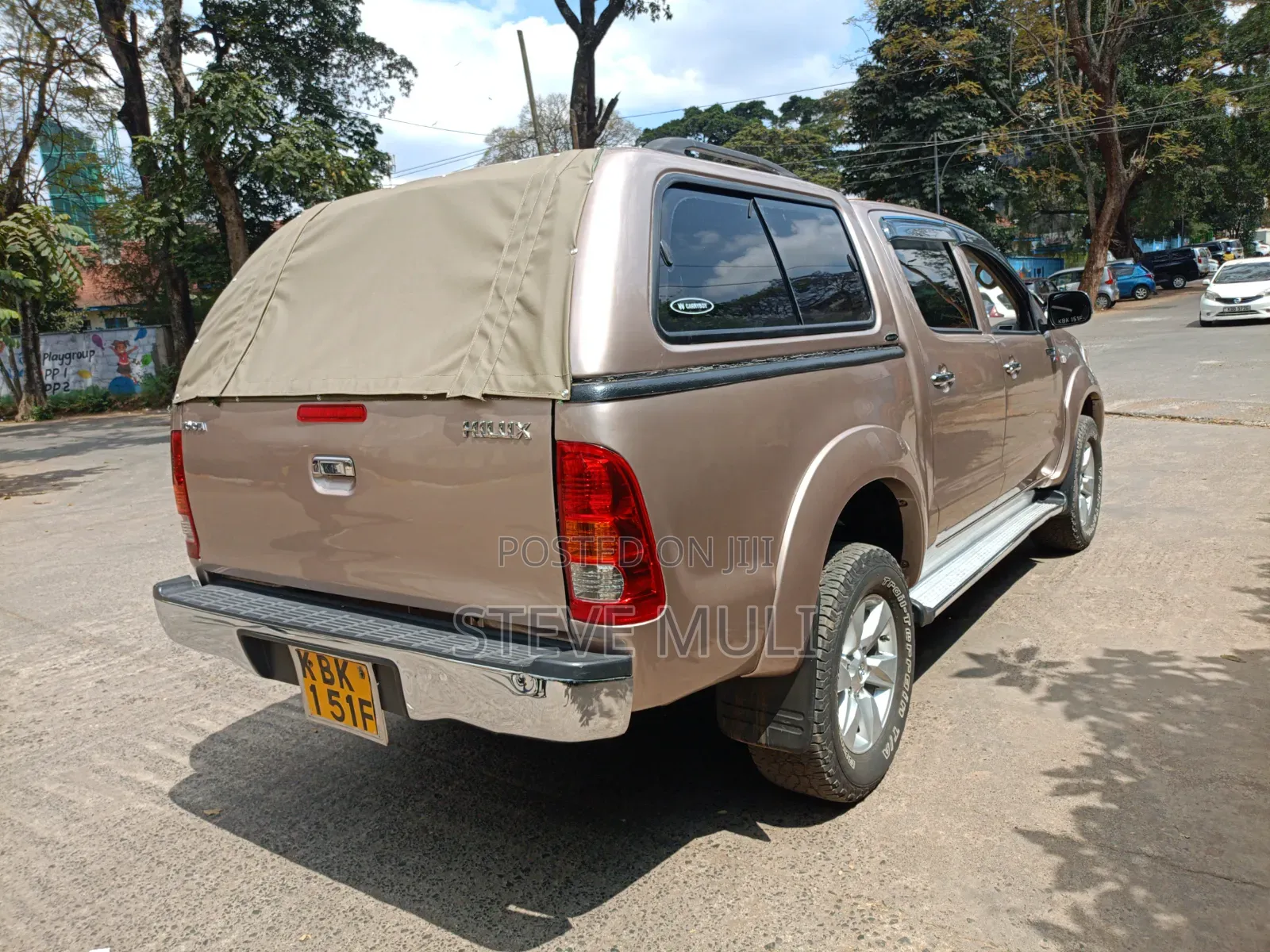 Toyota Hilux 2.5 Cab 2005 Gold