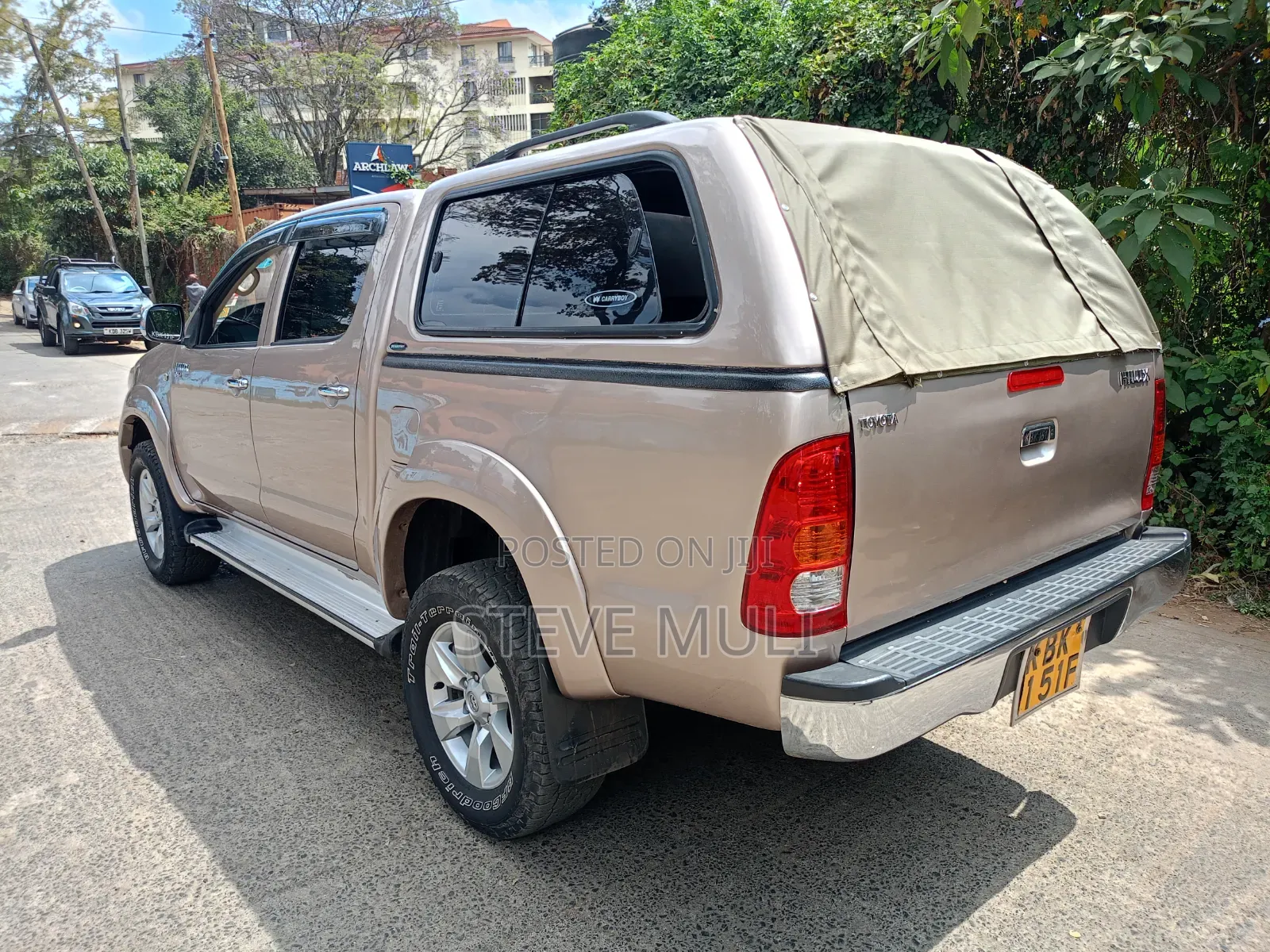 Toyota Hilux 2.5 Cab 2005 Gold