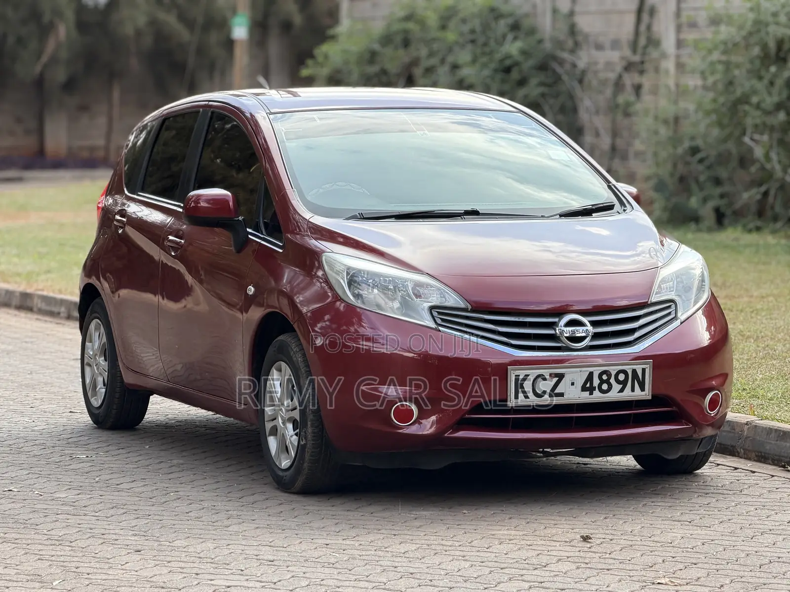 Nissan Note 2013 Burgundy