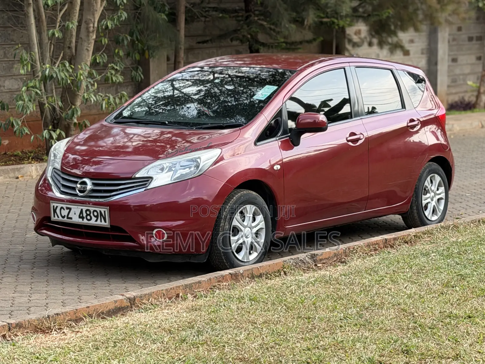 Nissan Note 2013 Burgundy
