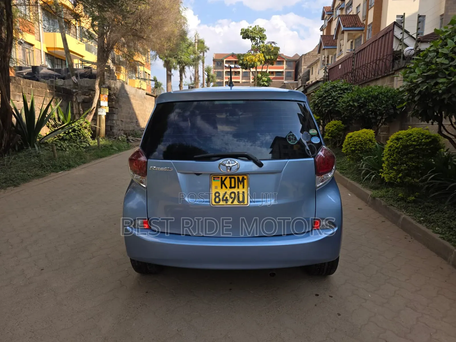 Toyota Ractis 1.3 FWD 2016 Blue