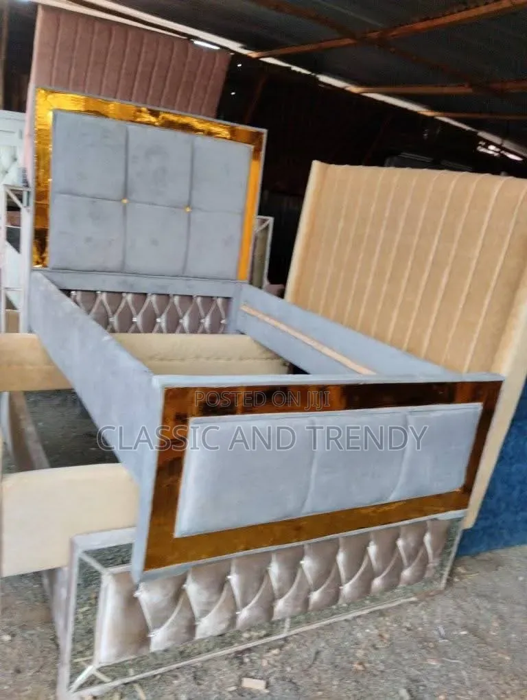 4x6 Classy Chester Bed