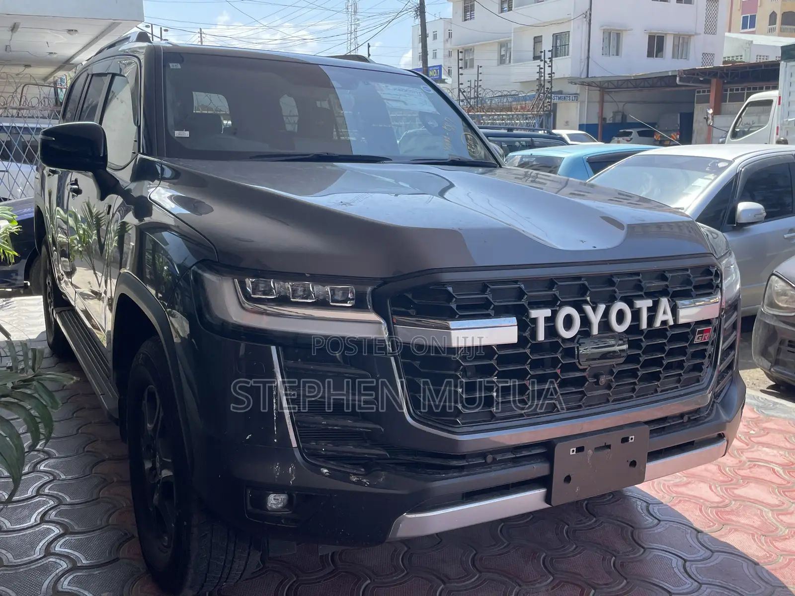 Toyota Land Cruiser LC300 2023 Gray