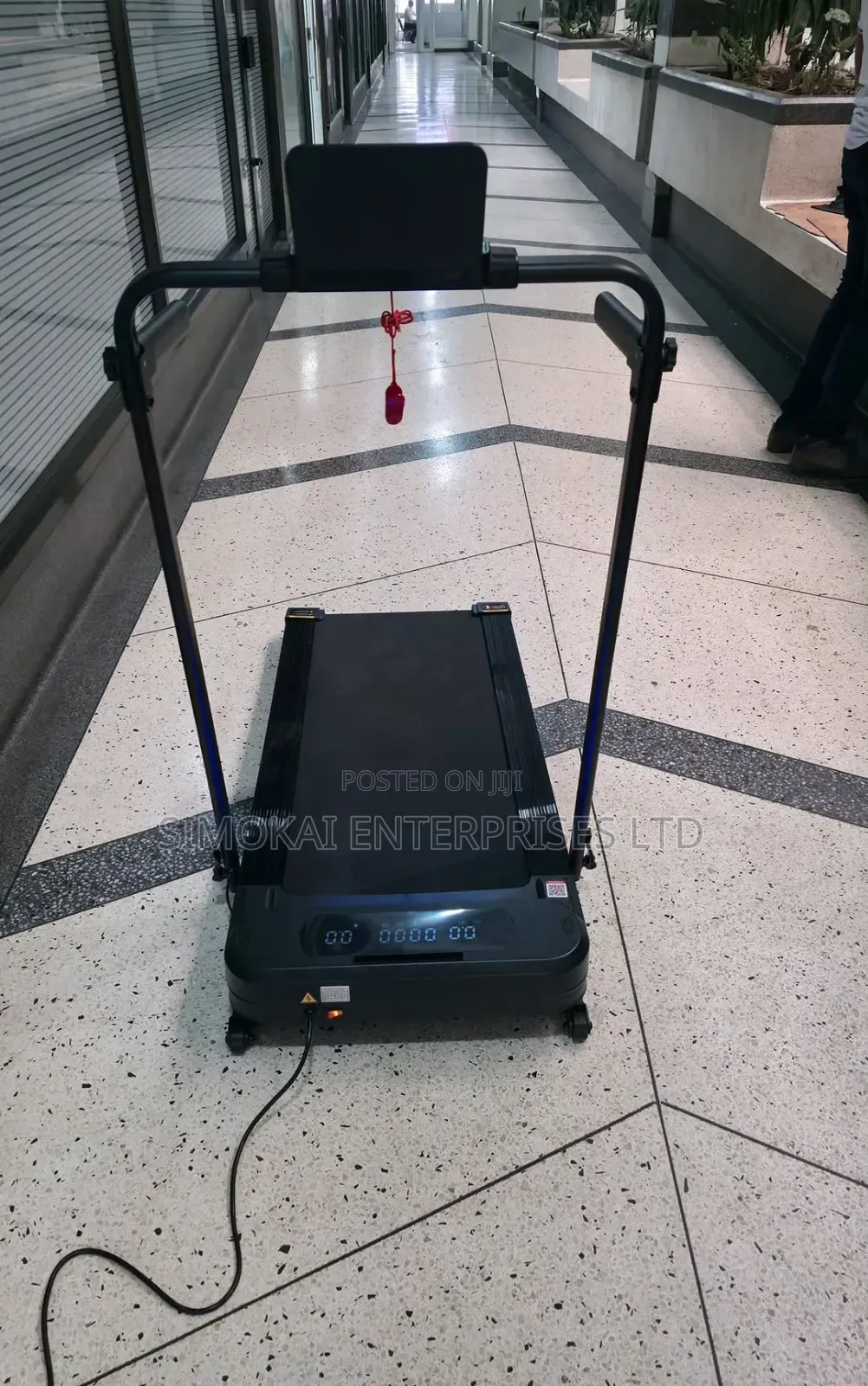 Walking Pad 14km/H, 9% Auto Incline 120kg User Weight