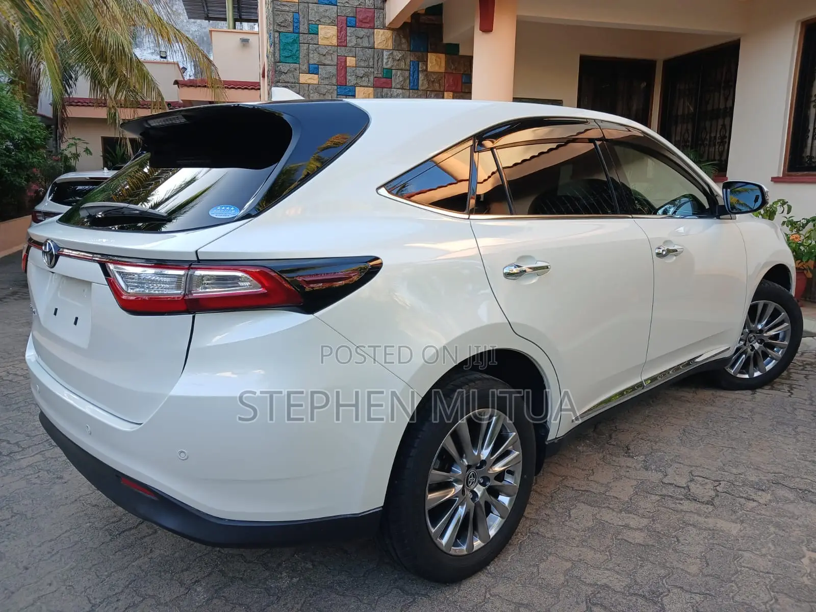 Toyota Harrier 2.0 2019 White