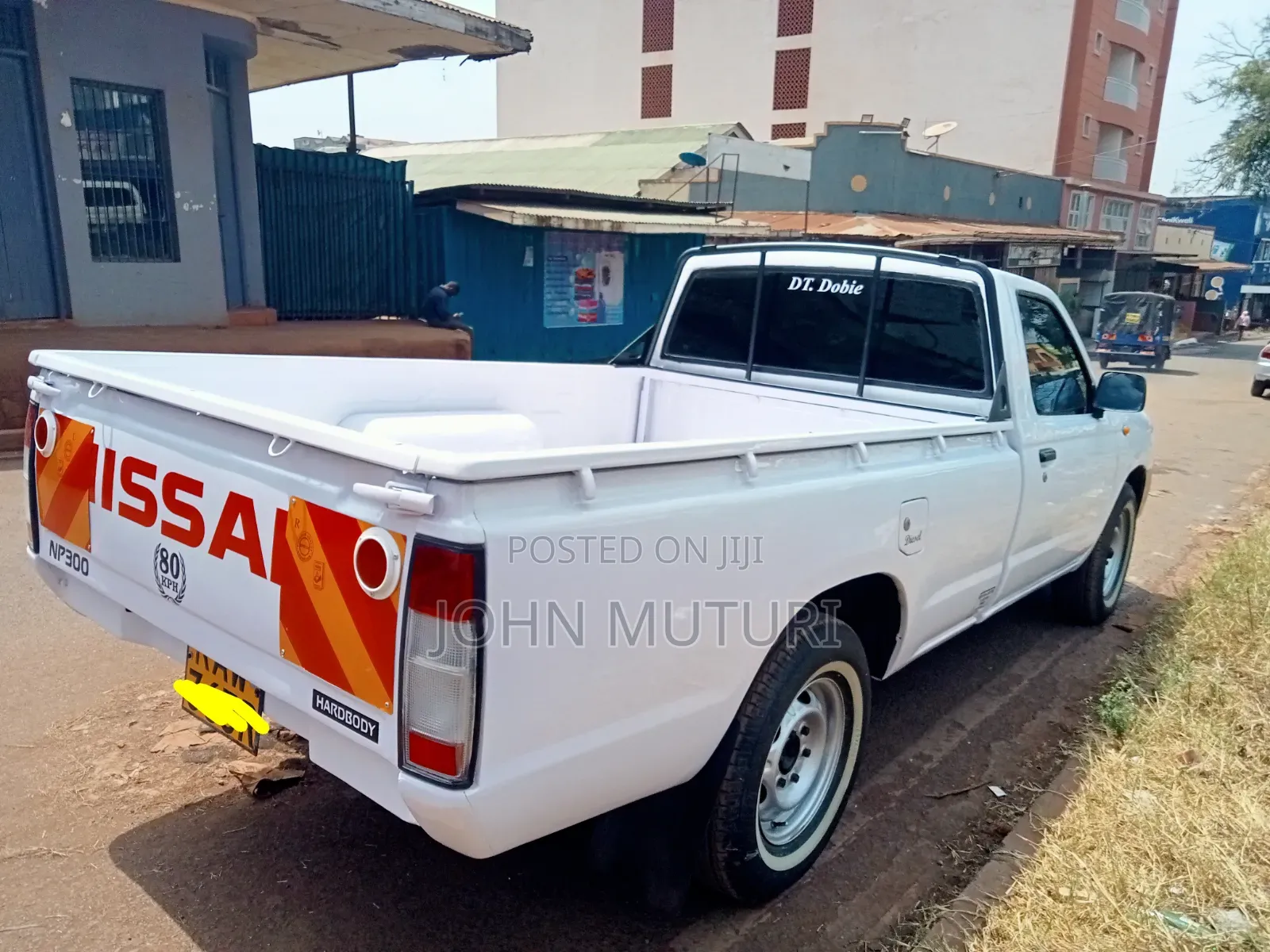 Nissan Hardbody 2008 White