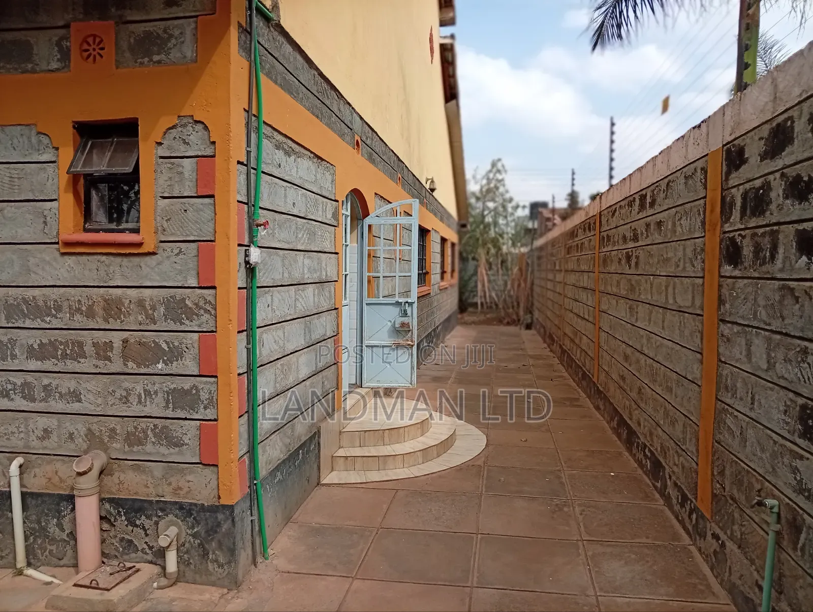 4bdrm Bungalow in 20Th Avenue Estate for sale