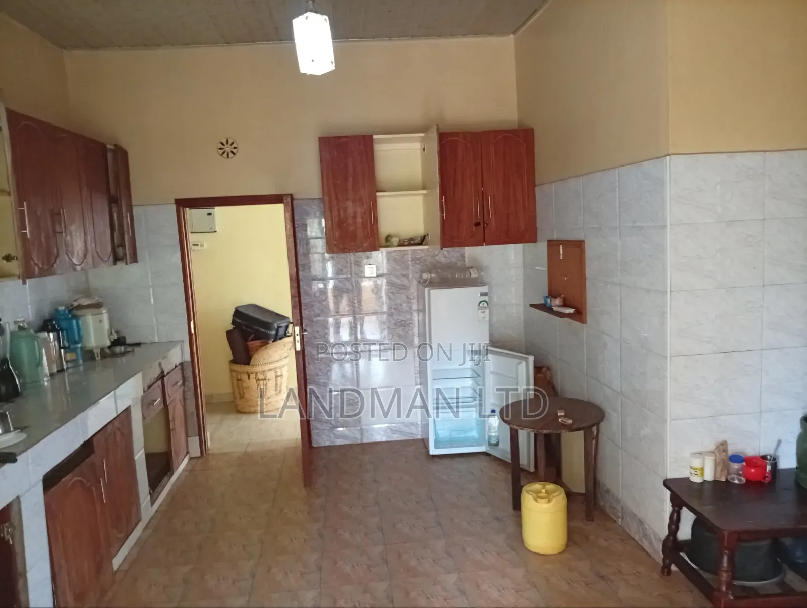 4bdrm Bungalow in 20Th Avenue Estate for sale