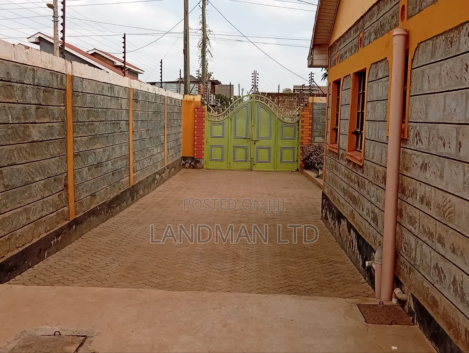 4bdrm Bungalow in 20Th Avenue Estate for sale