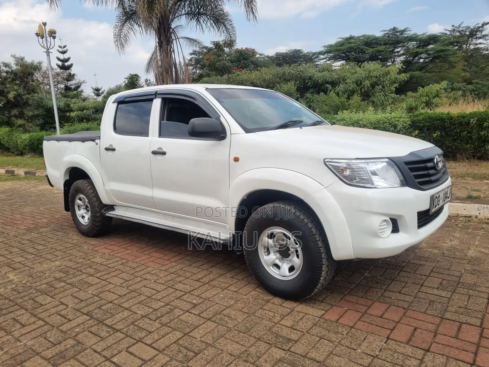 Toyota Hilux 2015 White