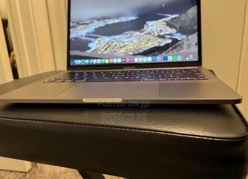 Laptop Apple MacBook Pro 2020 16GB Intel Core i7 SSD 1T