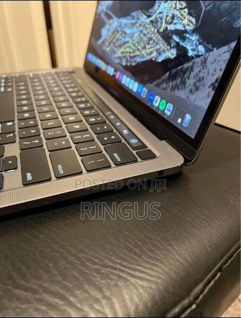 Laptop Apple MacBook Pro 2020 16GB Intel Core i7 SSD 1T