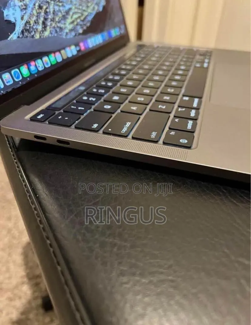 Laptop Apple MacBook Pro 2020 16GB Intel Core i7 SSD 1T