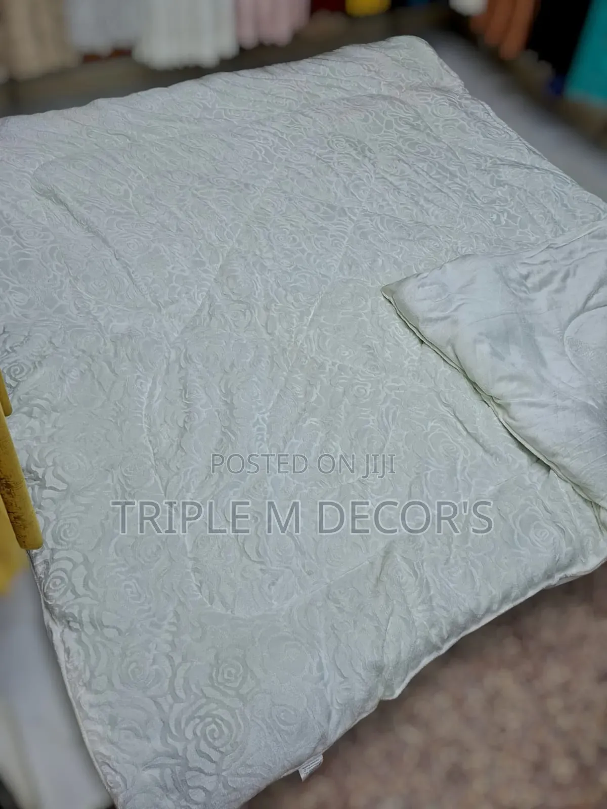 Warm Heavy Woolen 6 by 6 Duvet