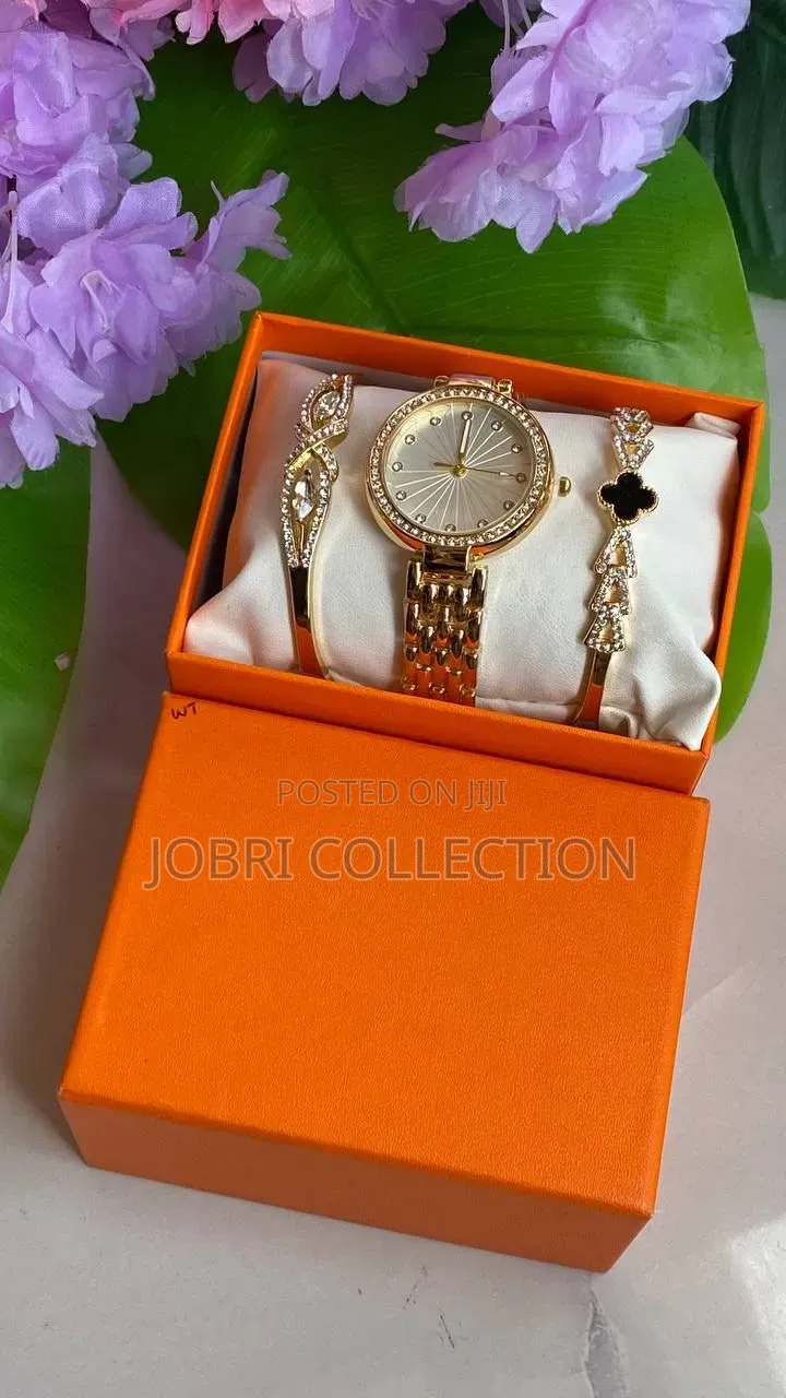 Girlfriend's Day Watch With Bracelet Gift Package