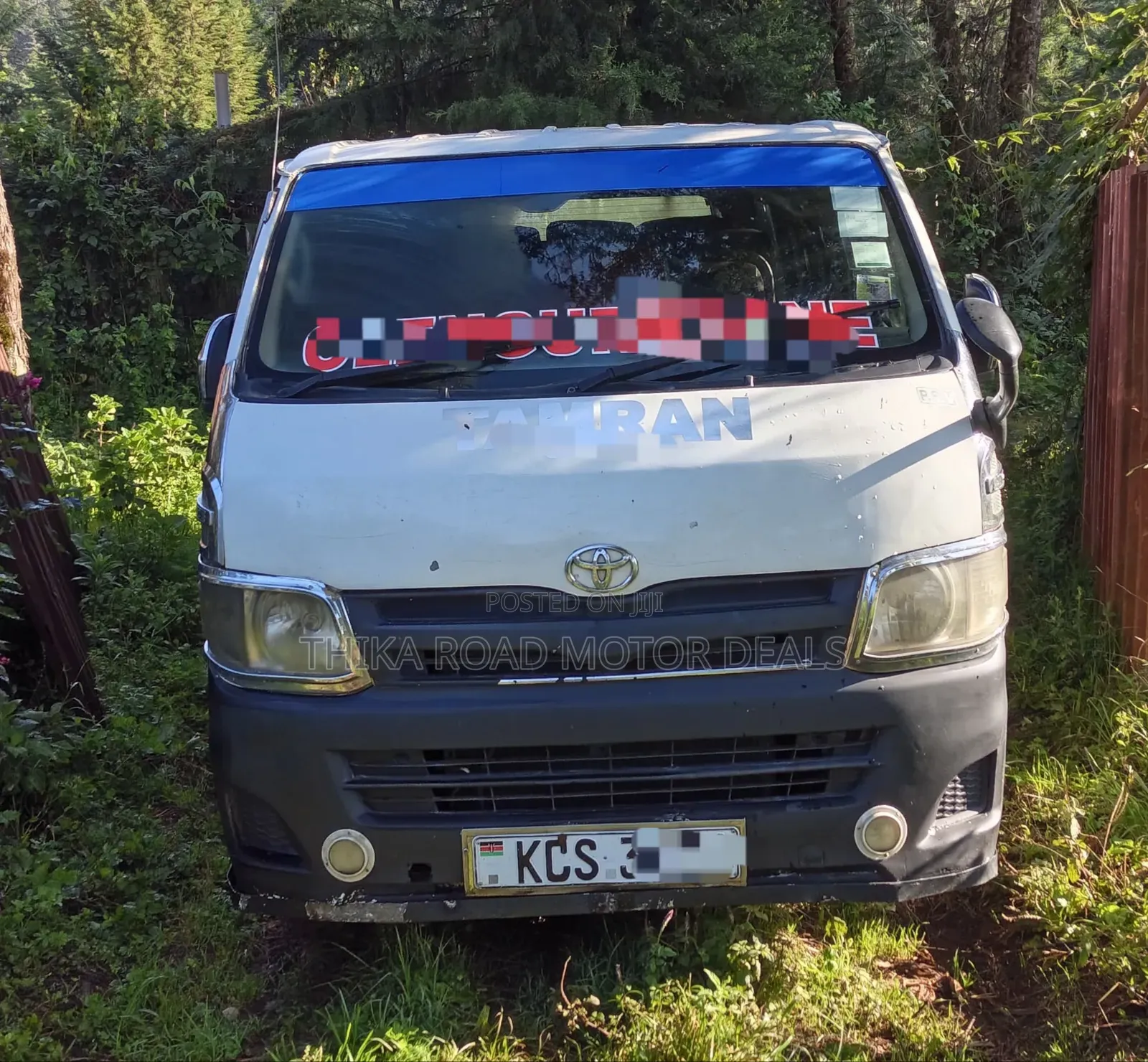 Toyota HiAce 2011 White