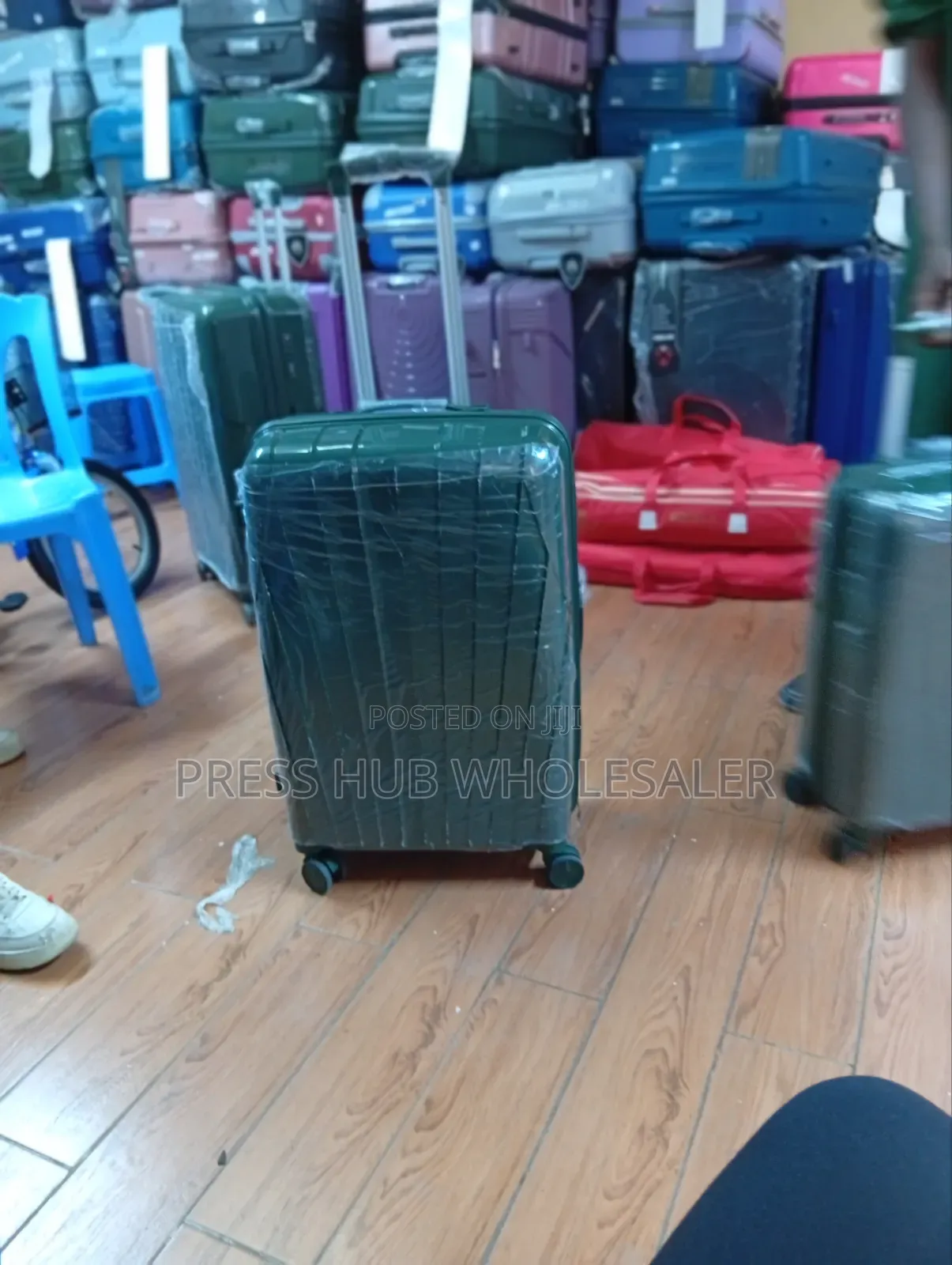Medium Unbreakable Green Luggage Set – 3 PCS Spinner Suitcase