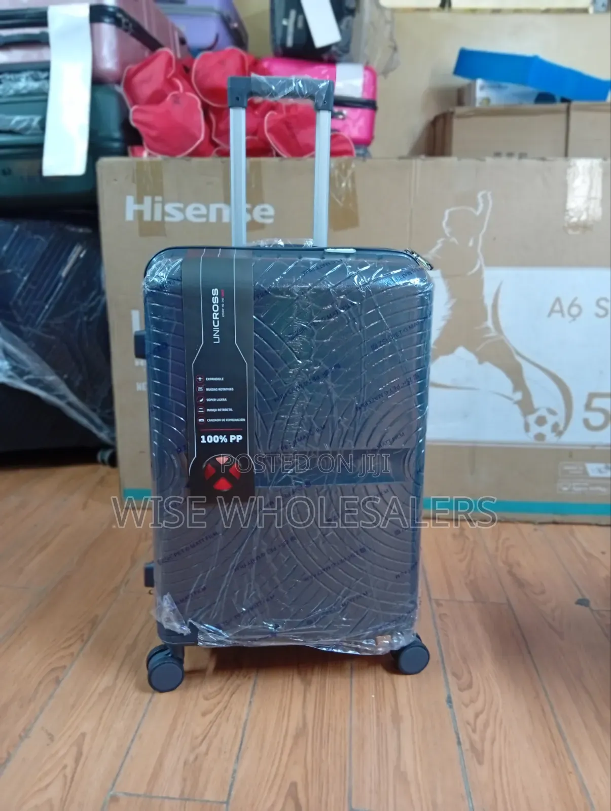 Medium Size Unbreakble Luxurious Rubber Suitcase