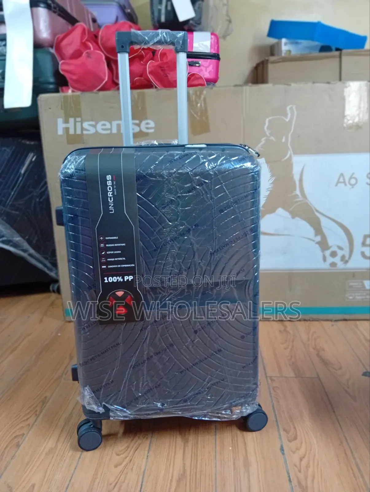 Medium Size Unbreakble Luxurious Rubber Suitcase