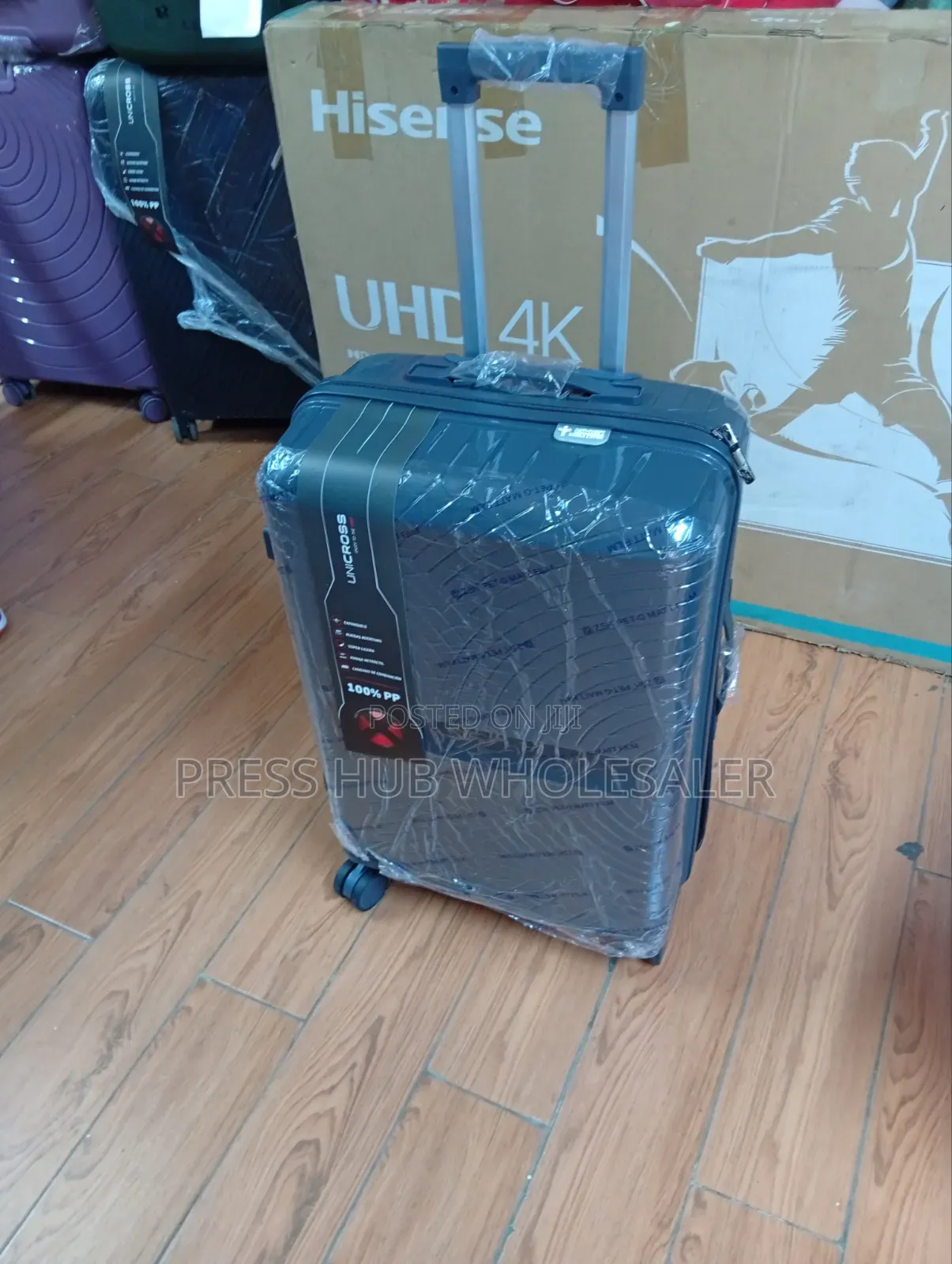 Medium Unbreakable Luggage Set – 3 PCS Spinner Suitcase* 
