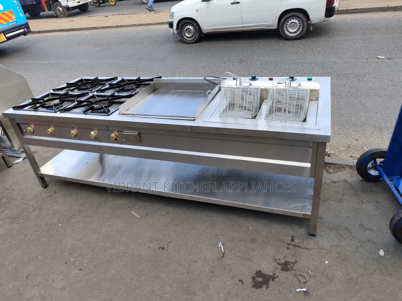 4‐Burner Combined Unit + Griddle + Double Fryer – All‐in‐One Cooker