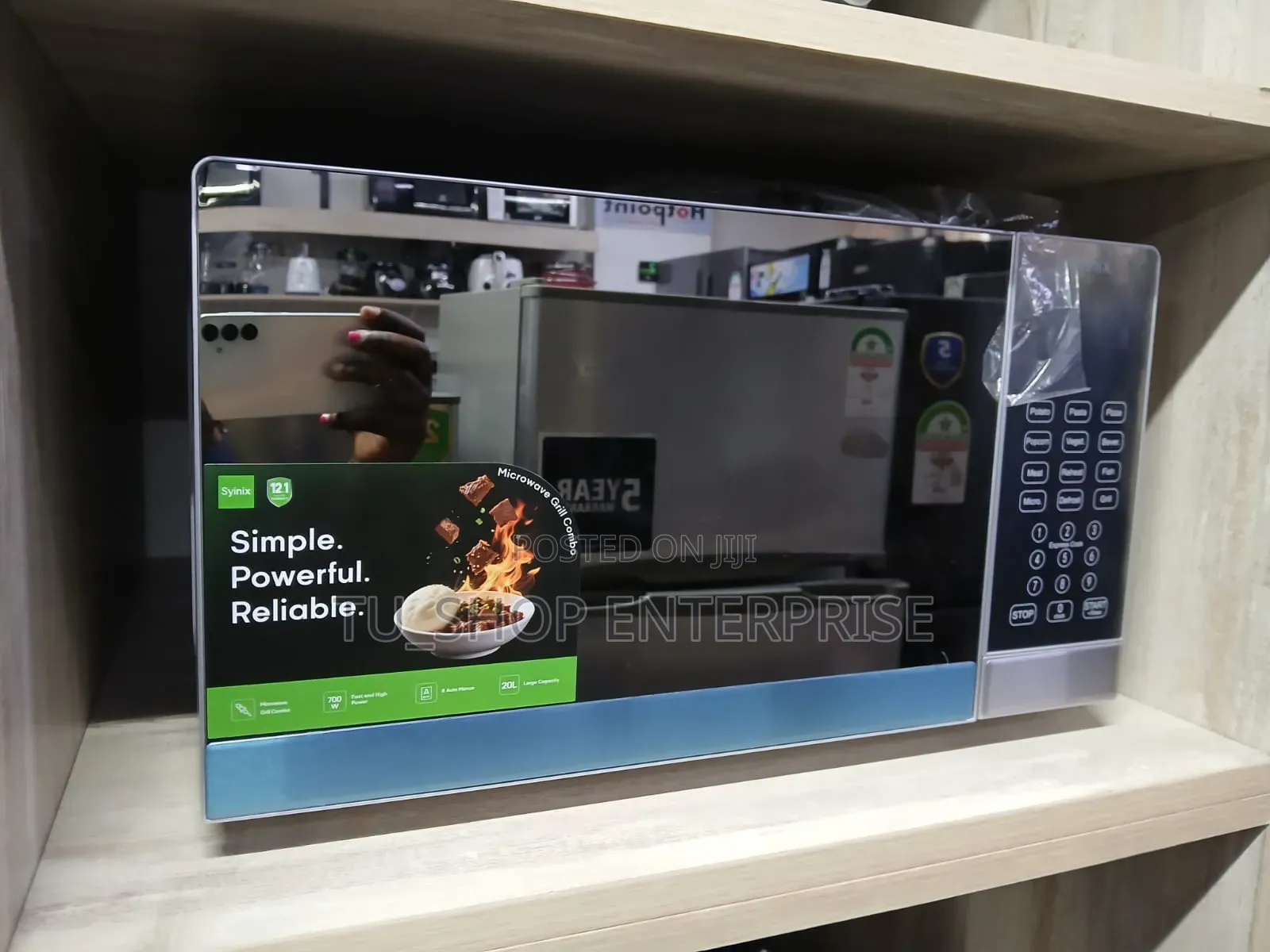 Syinix 20L Digital Microwave Oven – 700W Fast Heating Easy Controls