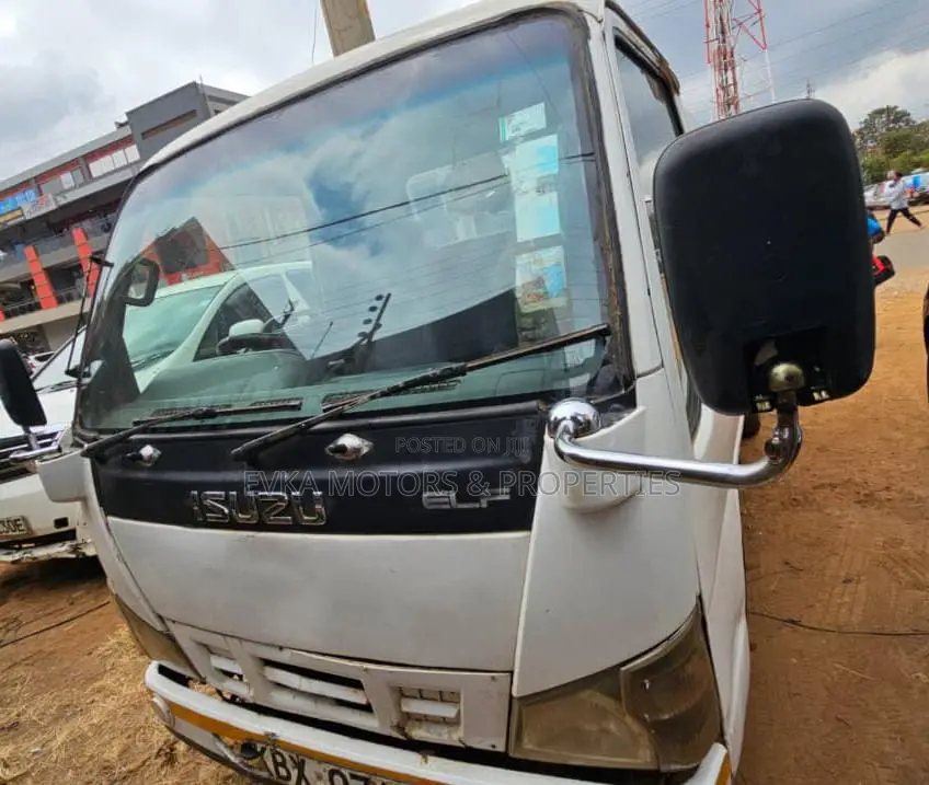 Isuzu KB 2006 White