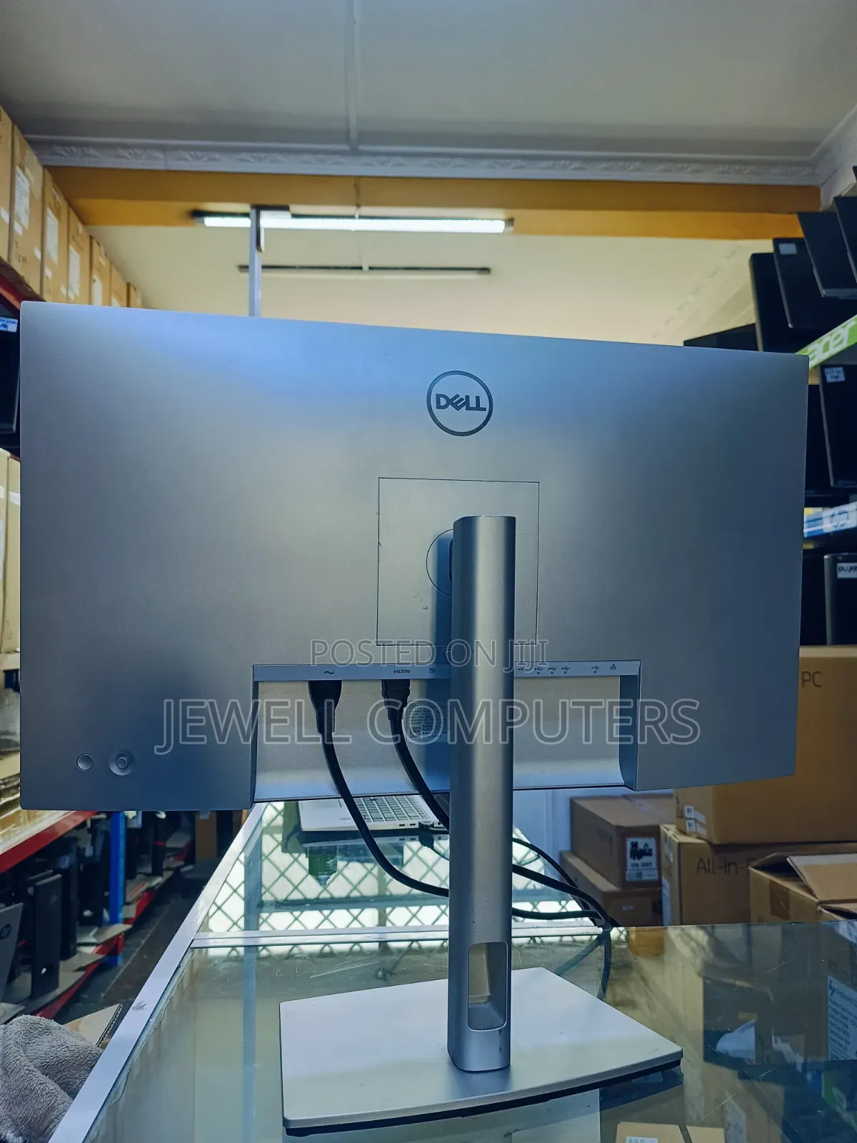 Dell UltraSharp 27" USB-C Monitor (U2723QE) - Clean