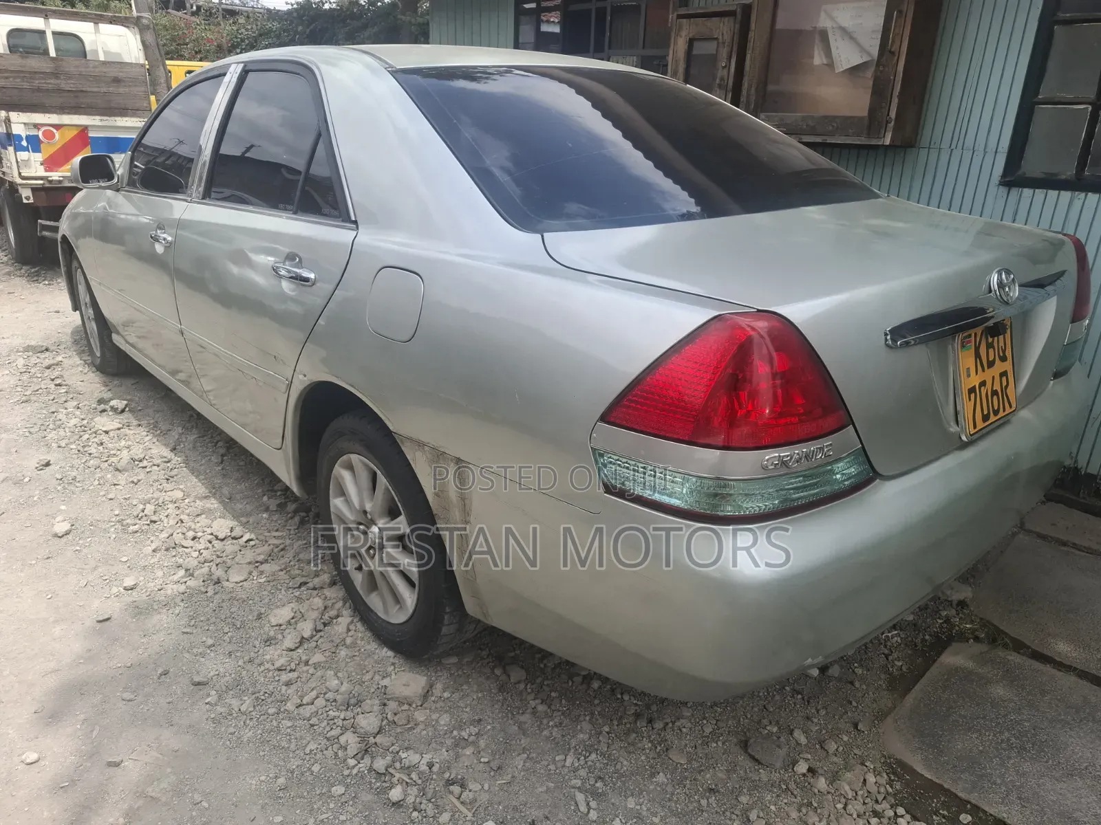 Toyota Mark II 2004 Silver