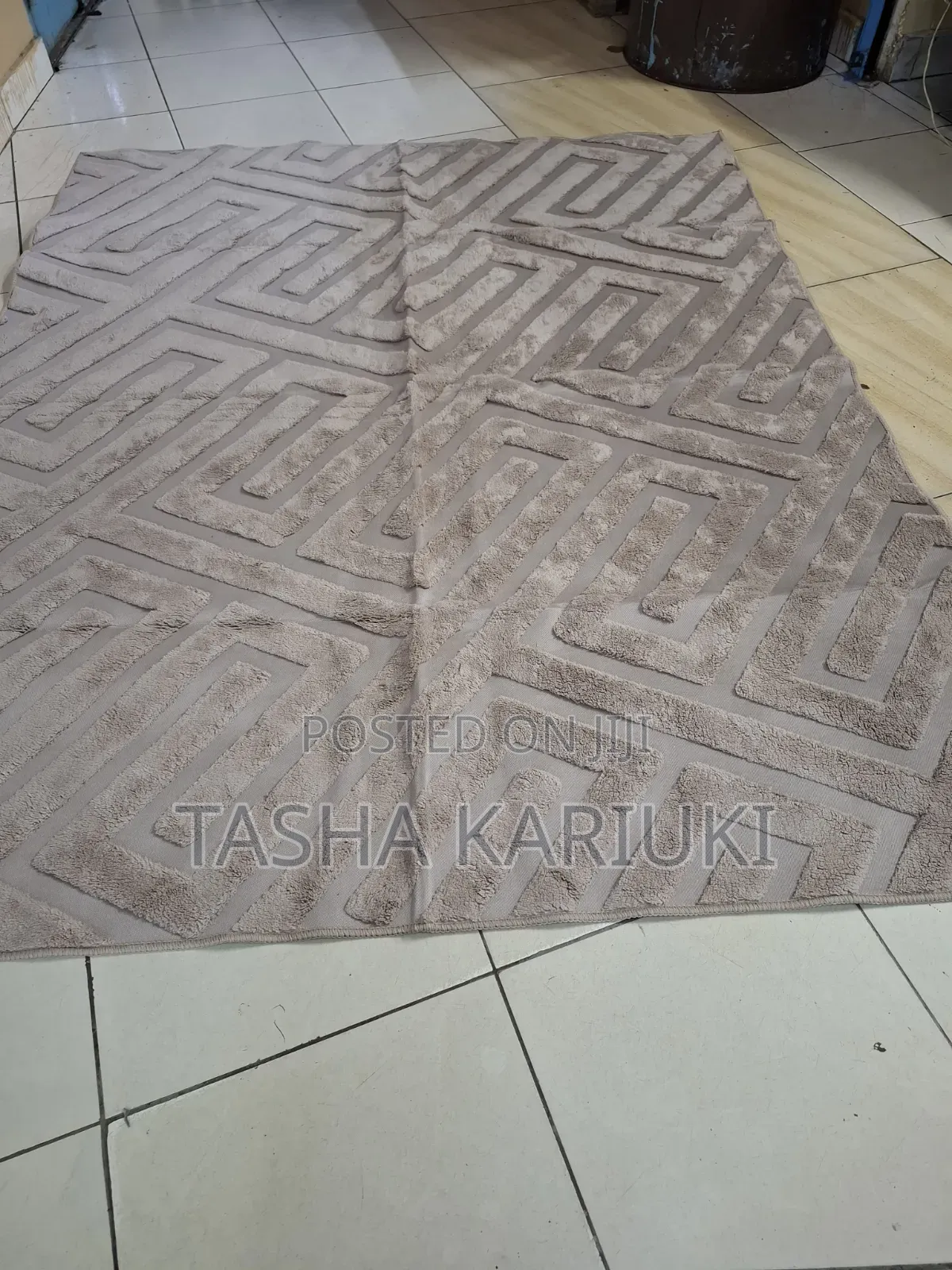 American Carpet Size 5 by 8