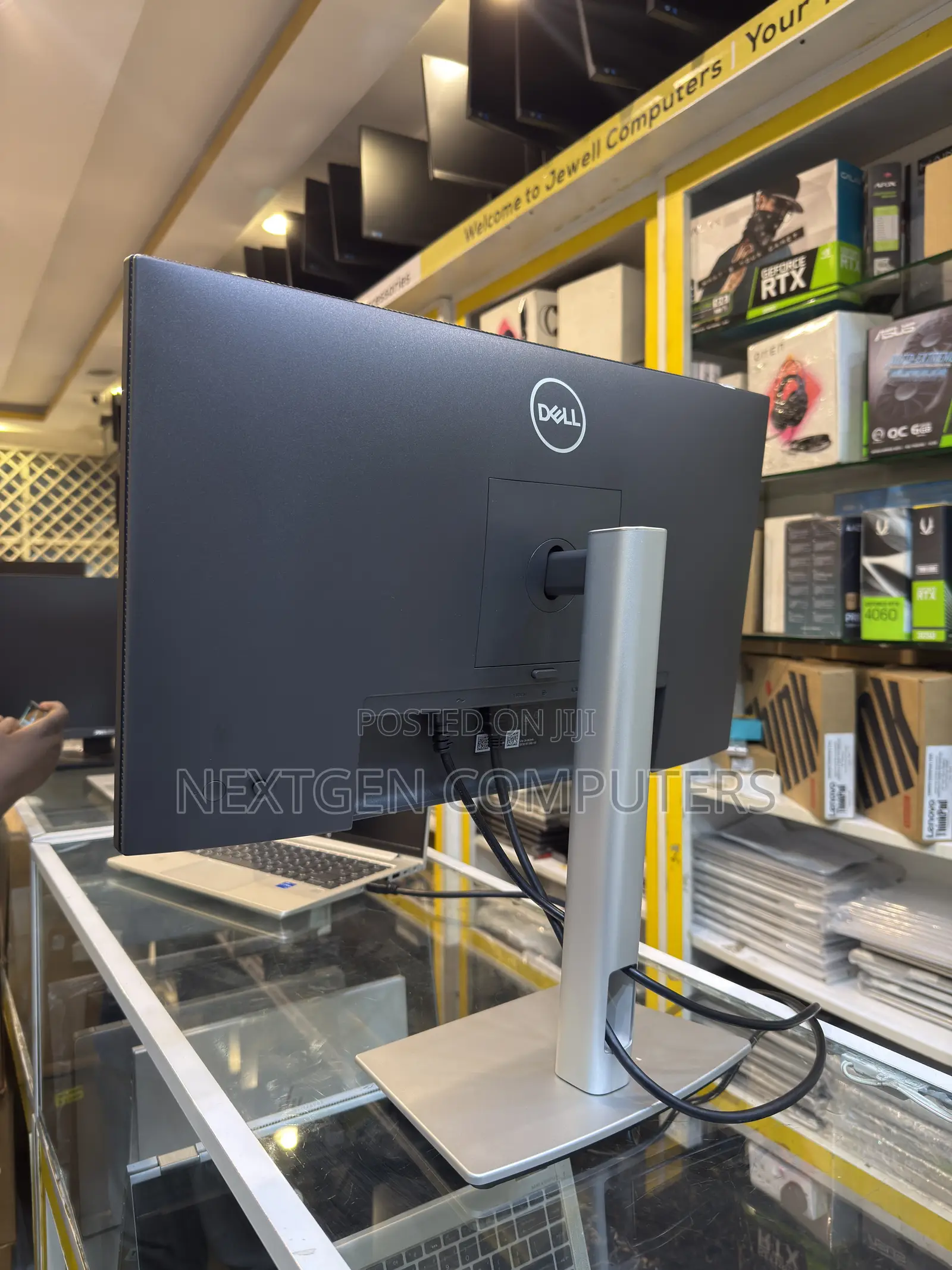 Dell P2425H 24” FHD (1080p) 60Hz IPS Frameless Monitor