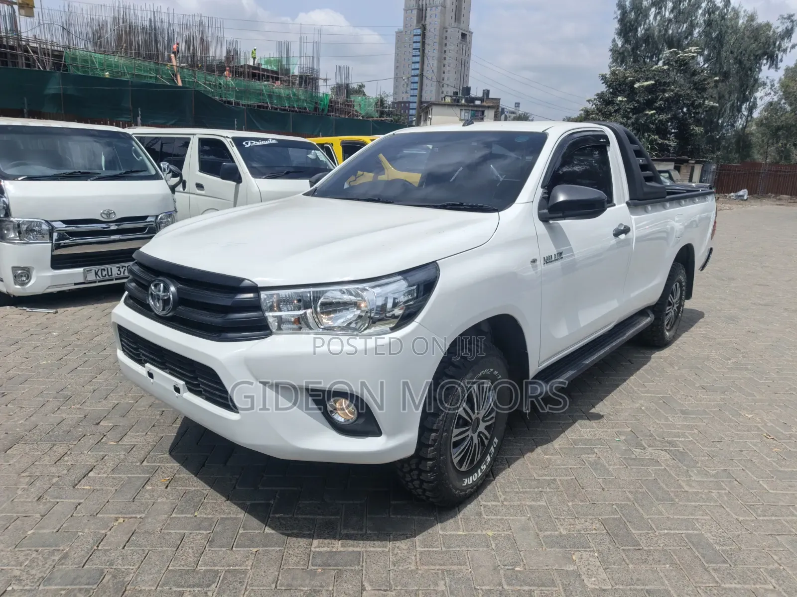Toyota Hilux 2019 White