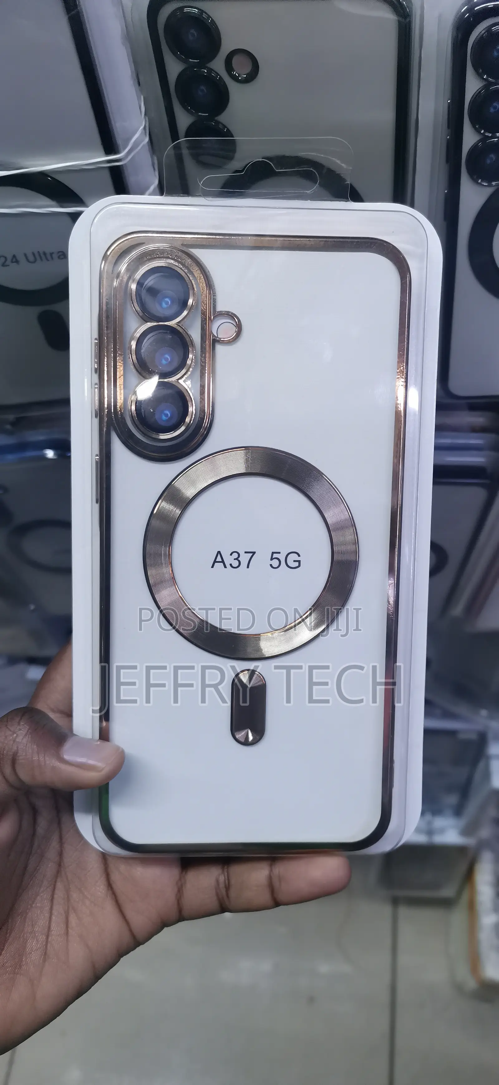 White and Gold Phone Case With MagSafefor the Samsung Galaxy A37