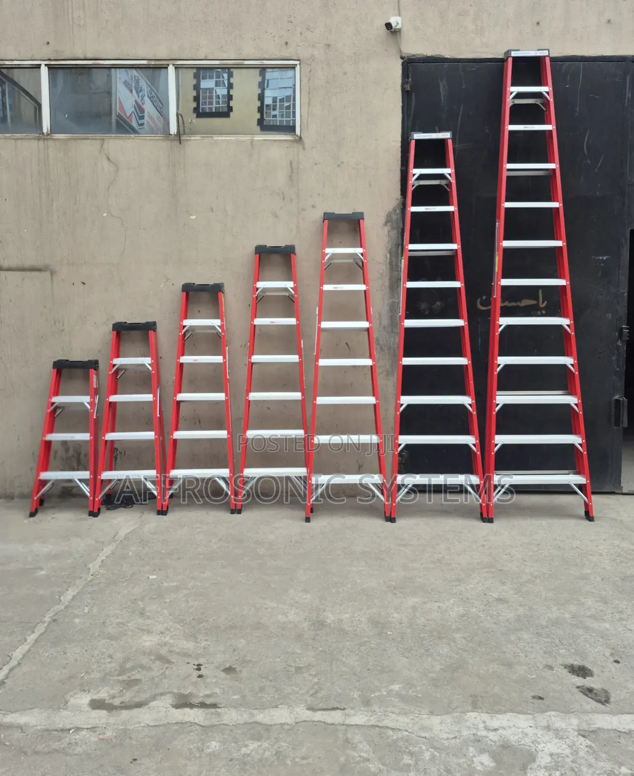 Double-Sided Fibreglass Step Ladder