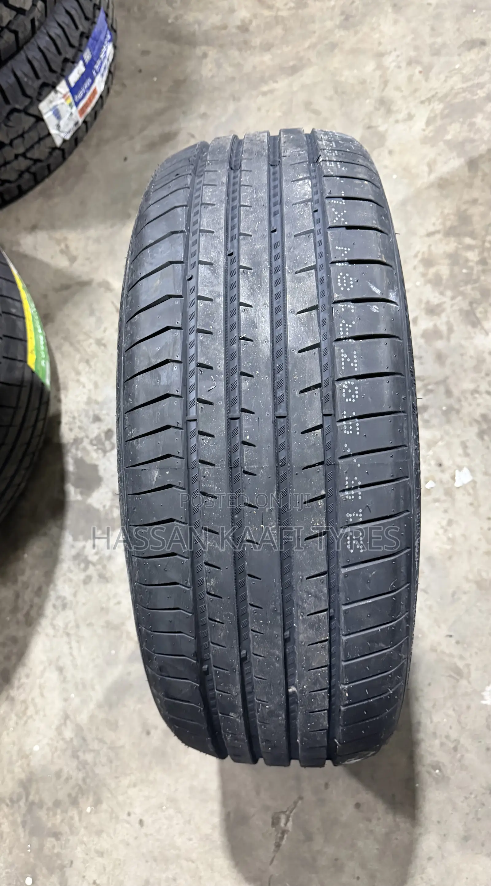 215/50r18 Kapsen Tyre